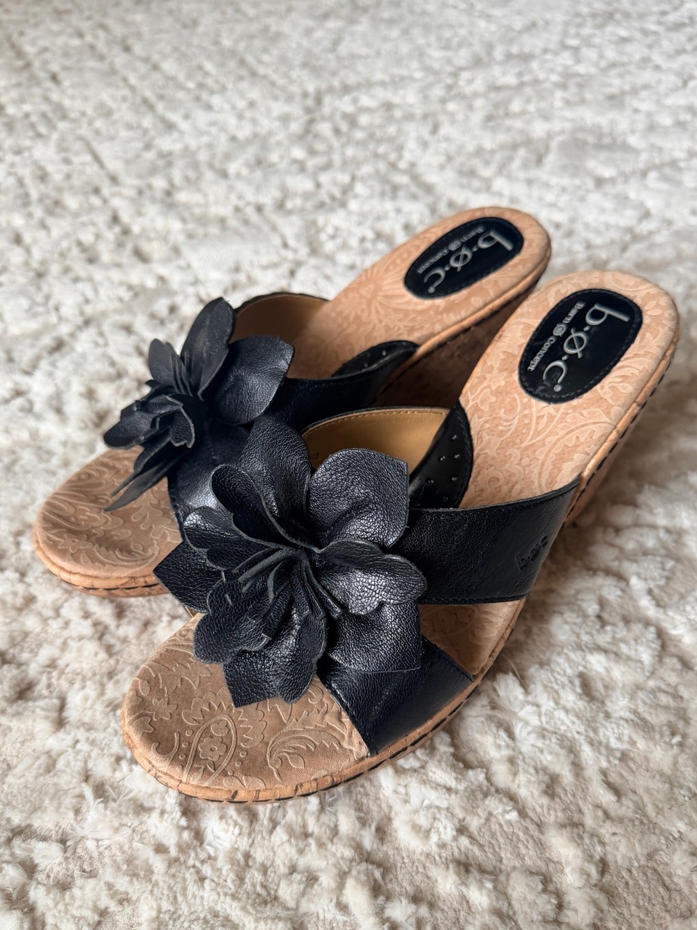 NWOB boc Black Floral Leather Wedge Sandals